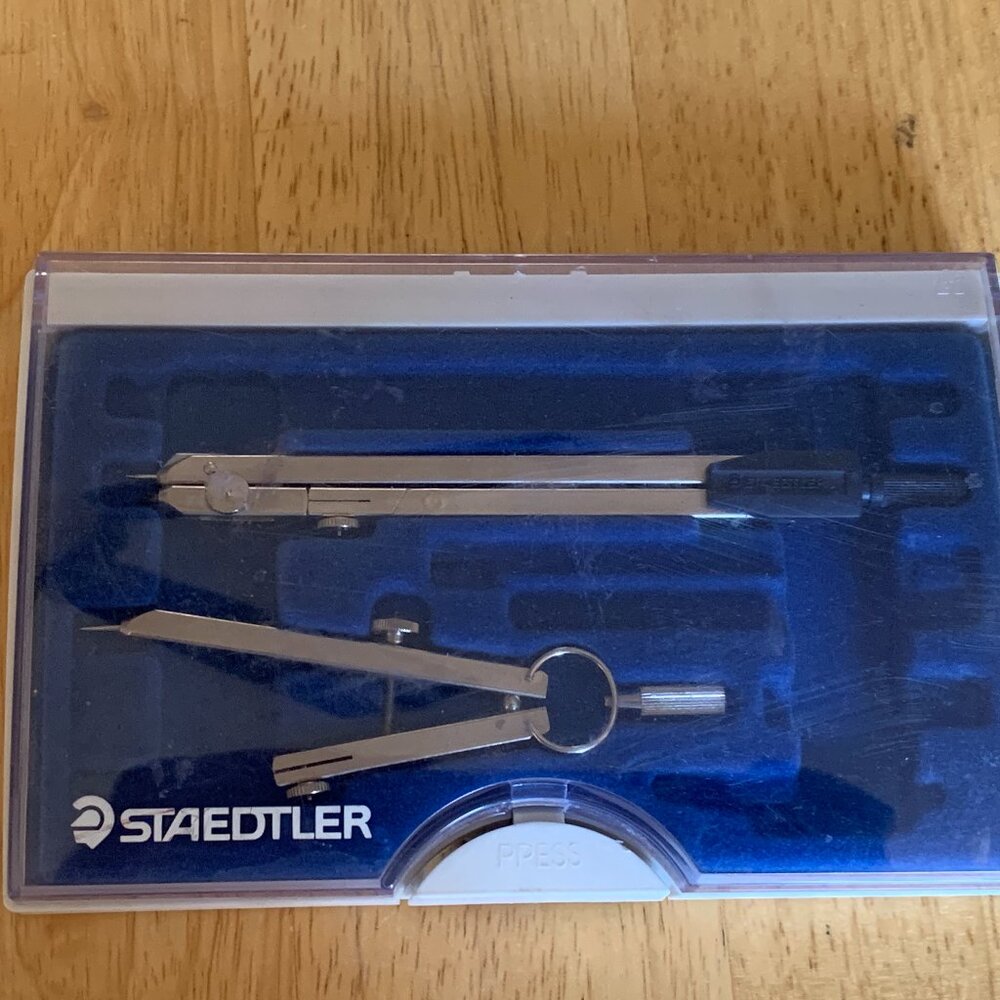 Staedtler Arco Italy Precision Math Drafting Partial Compass Set w Case 559 09